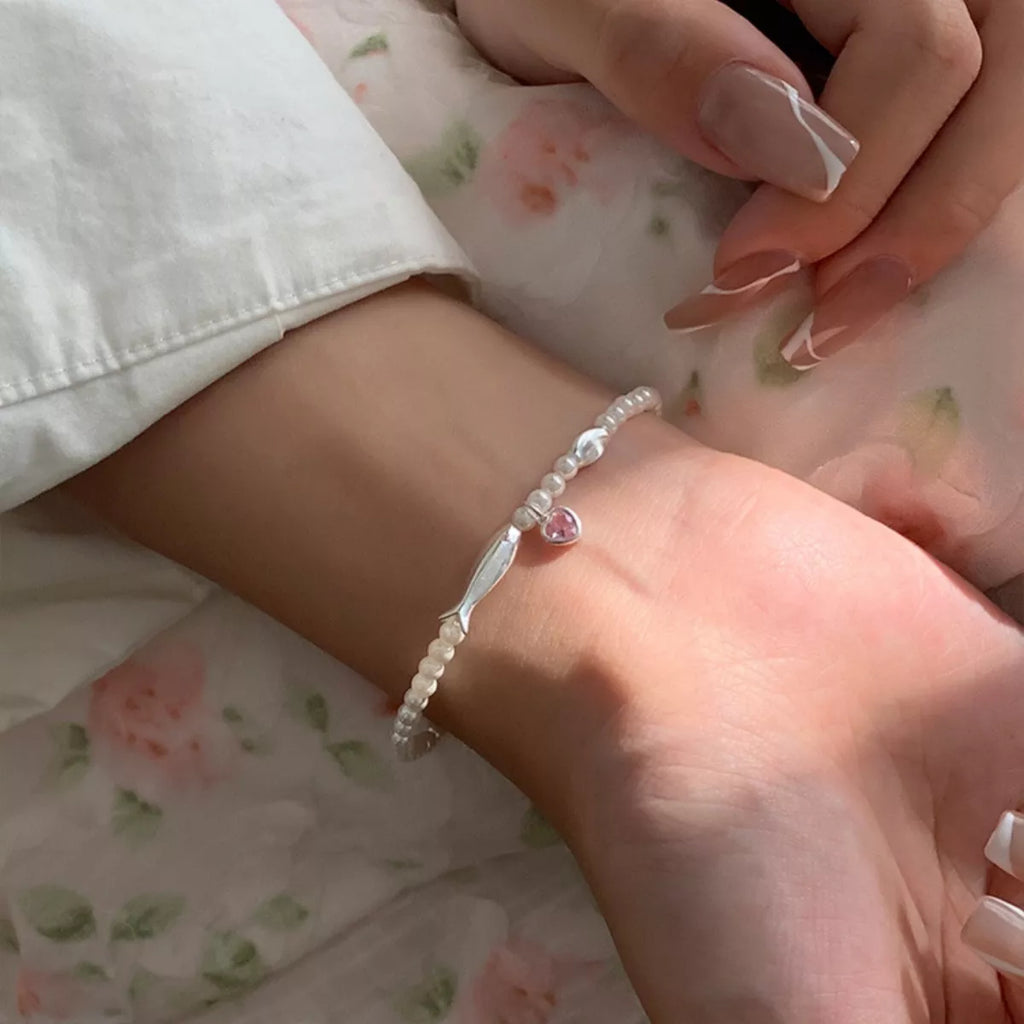 Pearl Fish Bracelet With Heart Charm – Sterling Silver Jewelry Cream One Size - QandCo - trending