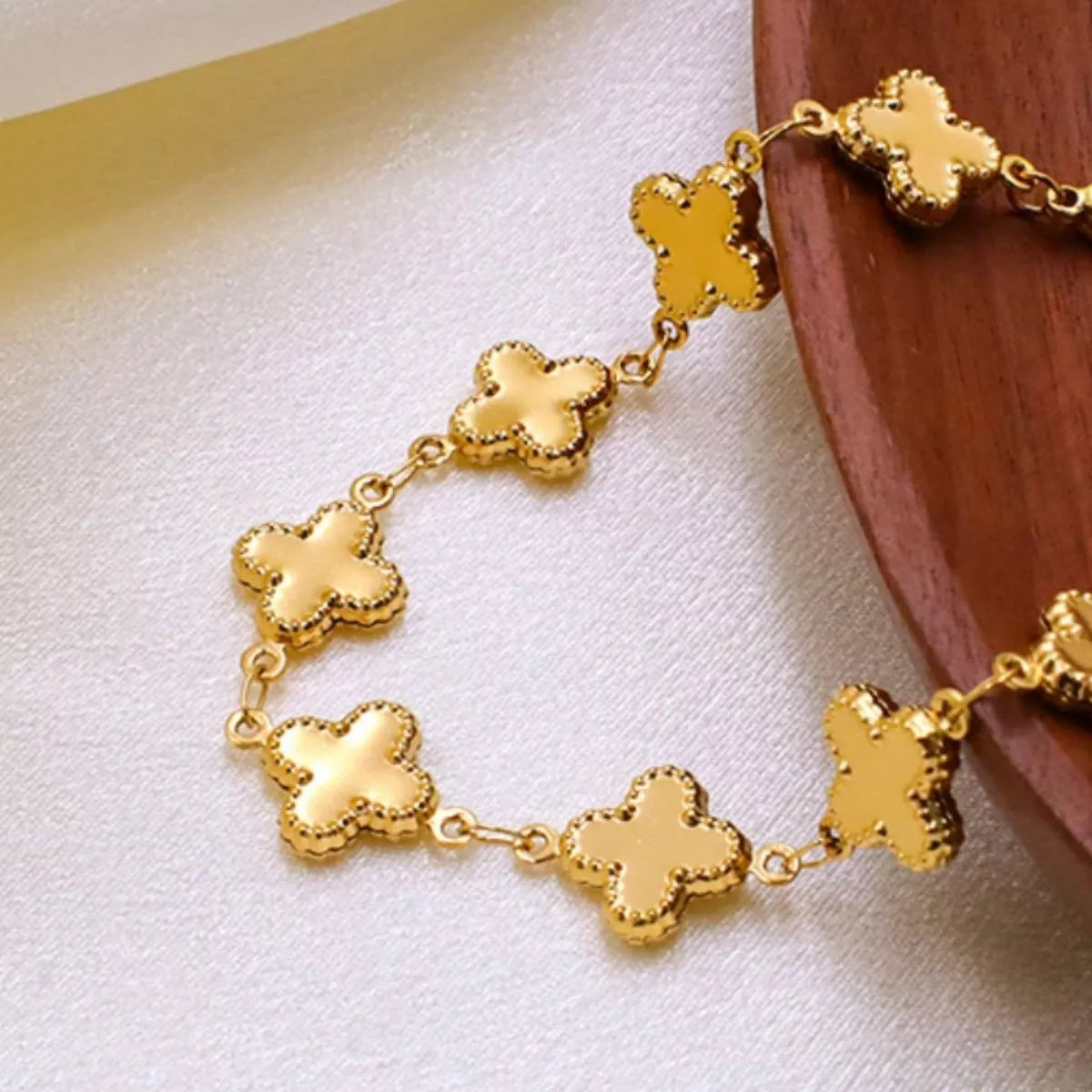 18K Gold-Plated Clover Charm Necklace – Lucky Jewelry Gift - QandCo - trending