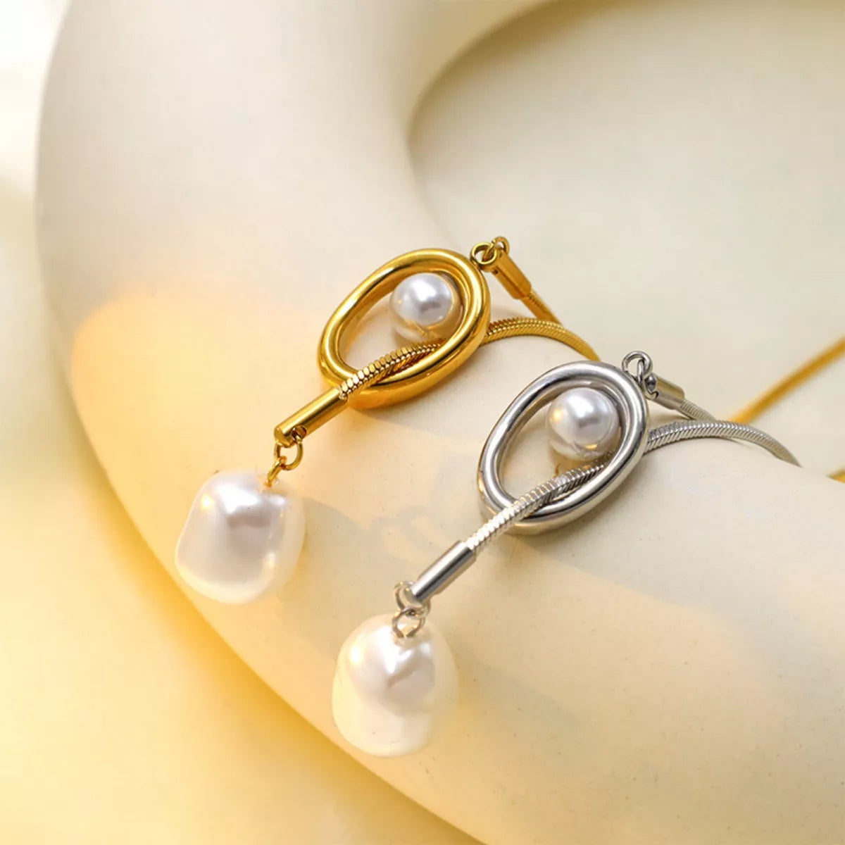 Elegant Pearl Pendant Necklace – Classic Fashion Jewelry - QandCo - trending