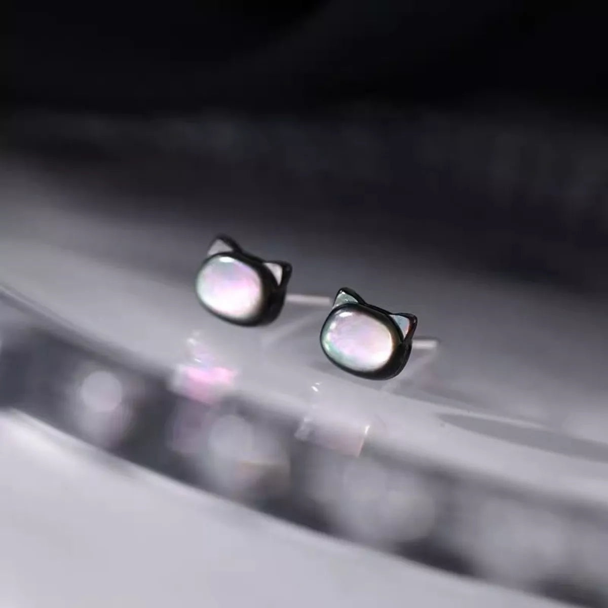 Shell Cute Cat Stud Earrings - QandCo - trending