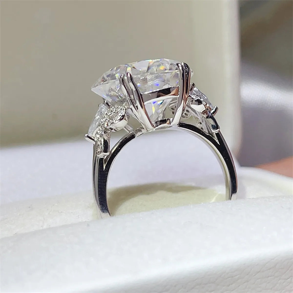 10-Carat Moissanite 925 Sterling Silver Engagement Ring - QandCo - trending